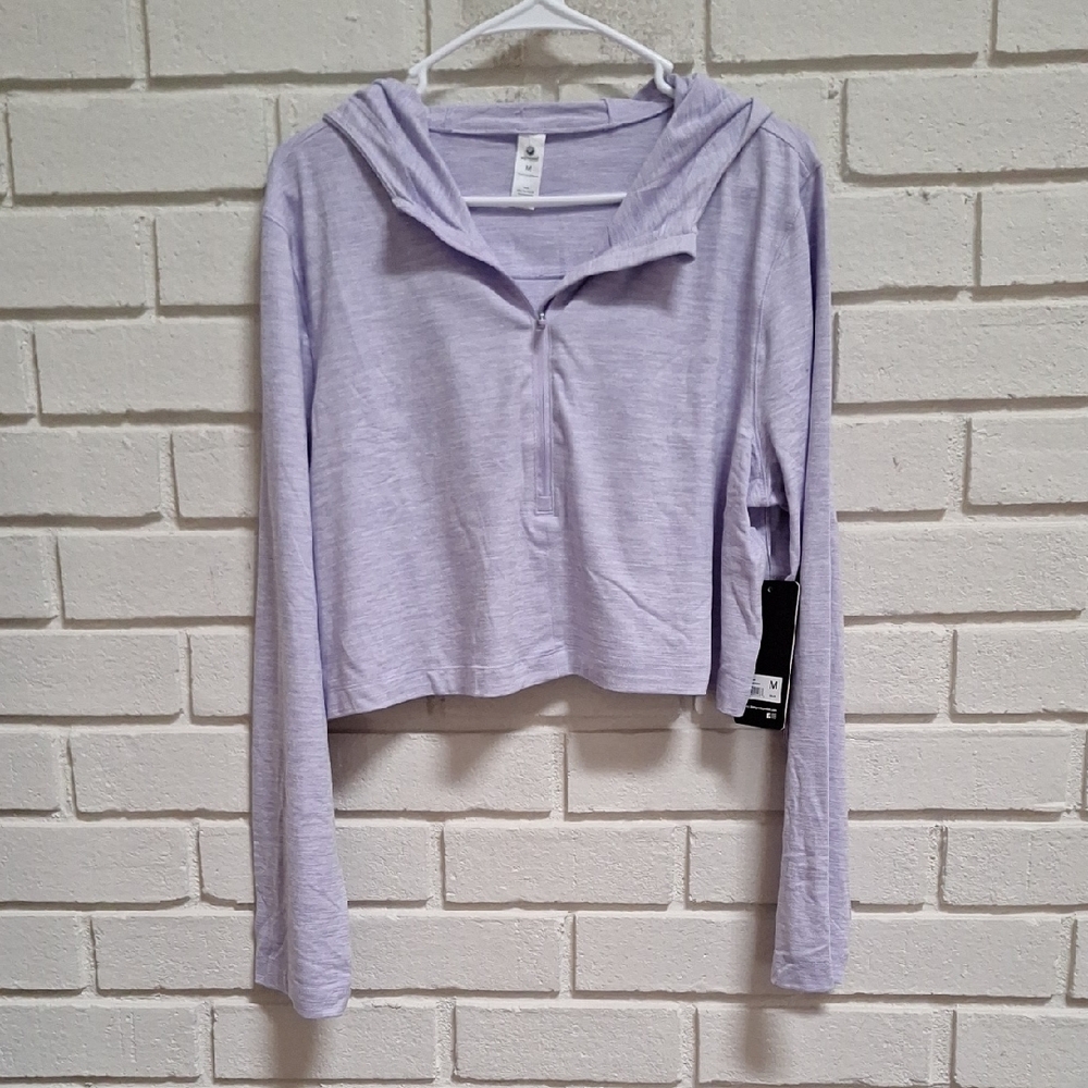 90 Degrees Lavender  Long Sleeve Quarted-Zip Hooded Crop Top. Size Medium NWT
